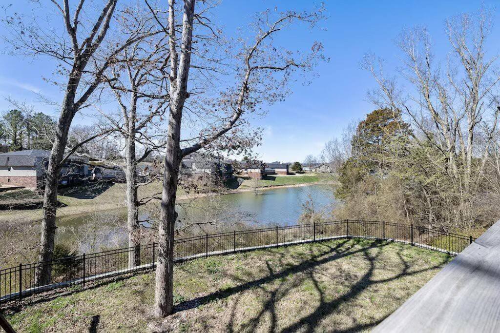 The Fox Den 4Br/3Ba- Near Hwy 12 Bridge-Lakefront Villa Rogers Exterior photo